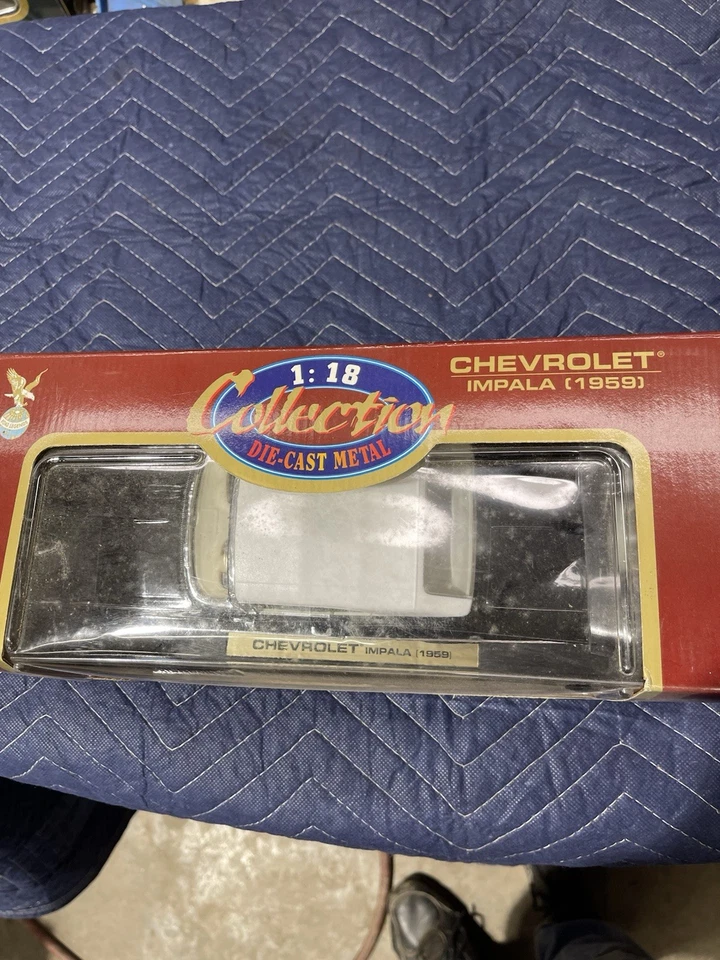 Chevrolet Impala 1959 modelo fundido a presión escala 1:18 de Road Legends - negro nuevo en caja Foto 3 de 4
