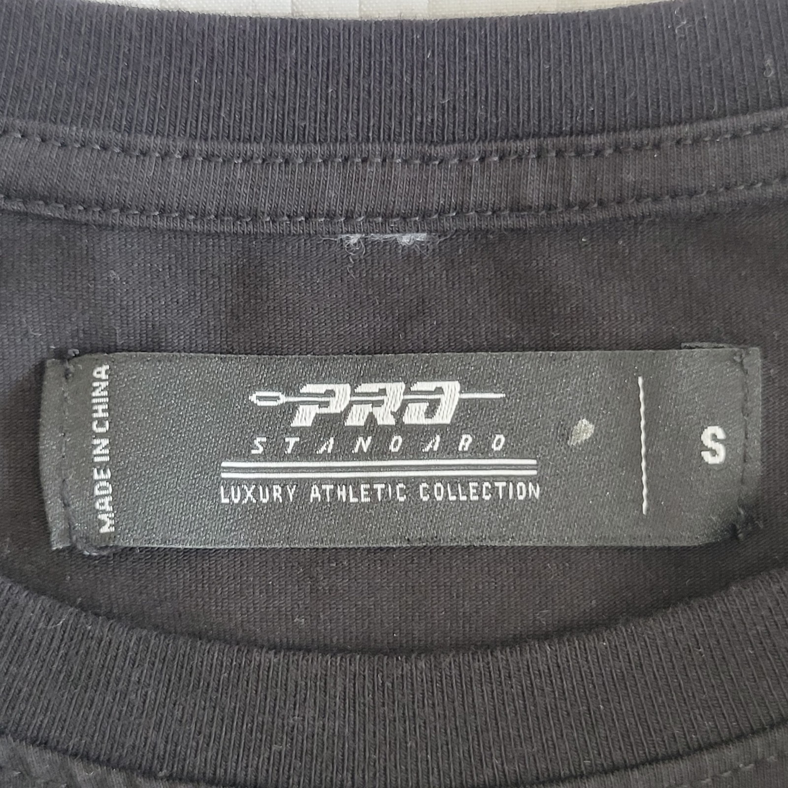 Pro Standard NBA-License Los Angeles Lakers Roses Short Sleeve T-Shirt Size Smal