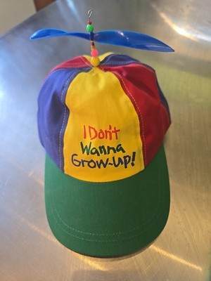 I Don t Wanna Grow Up Propeller Hat Vtg TriSar NWT Toys-r-us Slogan Snapback