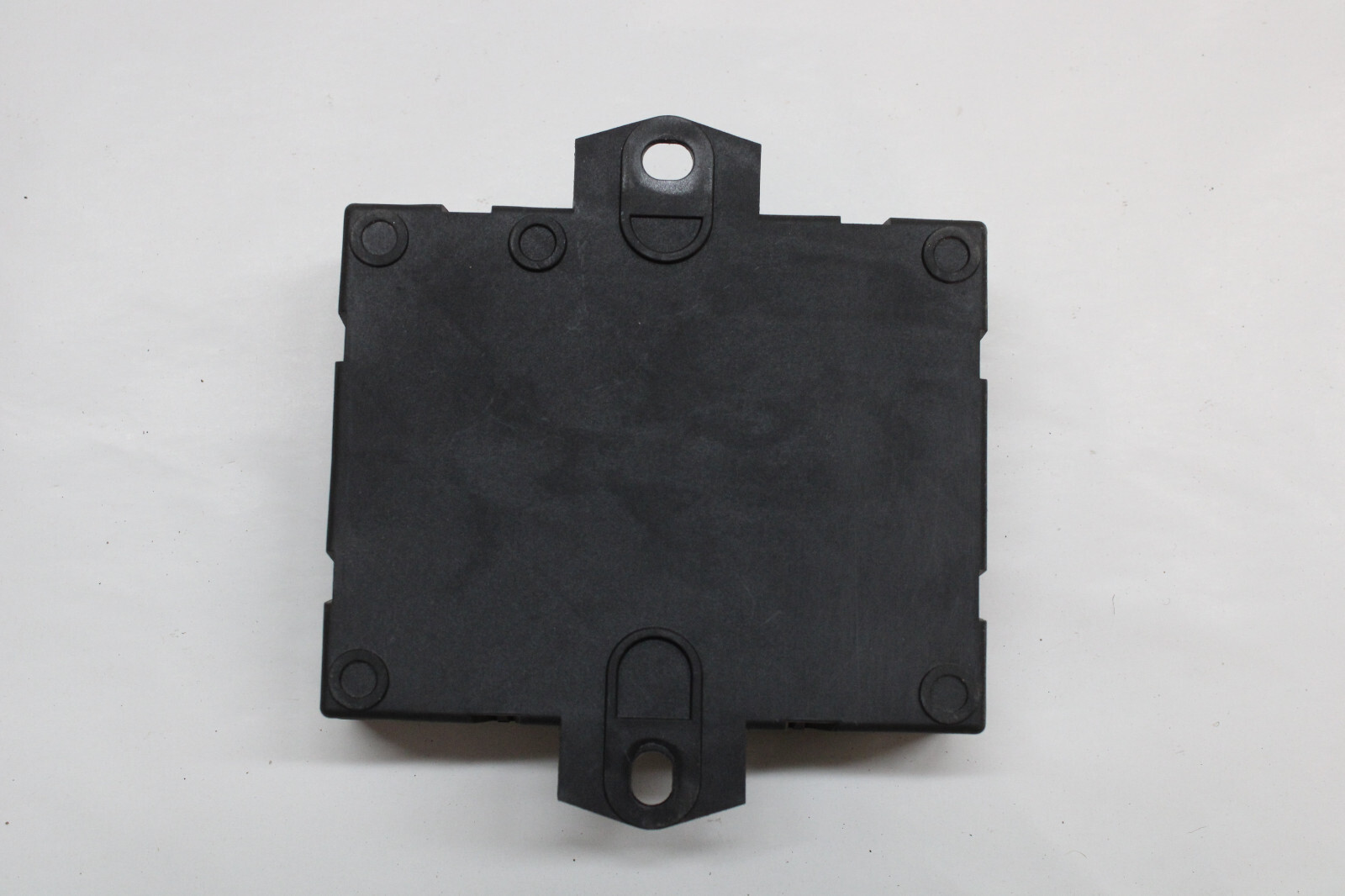 2022 MASERATI LEVANTE MODENA TRUNK LID CONTROL MODULE 6701527680 OEM 21 22 23 24
