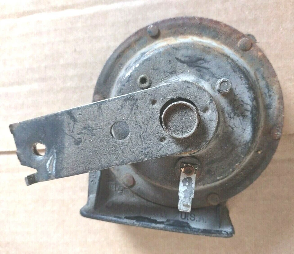 OEM Chevy GMC C10 Pickup Truck Suburban K5 Blazer Delco Remy Horn F-360 FC-6 - Imagem 2 de 4