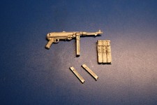 NEU - Deut. MP 40, mit Doppelmagazin, WK II, RC Panzer Zubehör,Maßstab 1:16