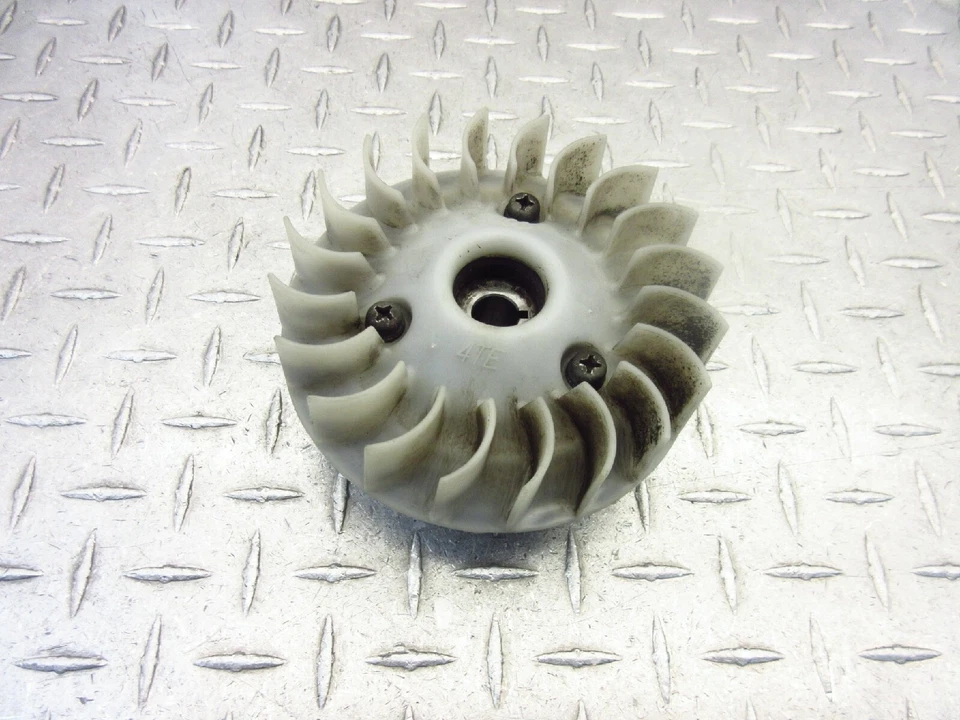 2004 04-09 Yamaha Vino 125 YJ125 маховик маховик вентилятор оригинальный - Изображение 3 из 4