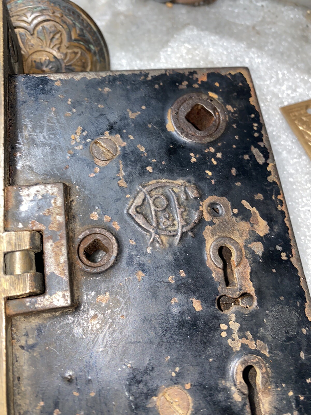 ANTIQUE Corbin set MORTISE LOCK w/key 2 doorknobs, 2 rosettes, keyhole