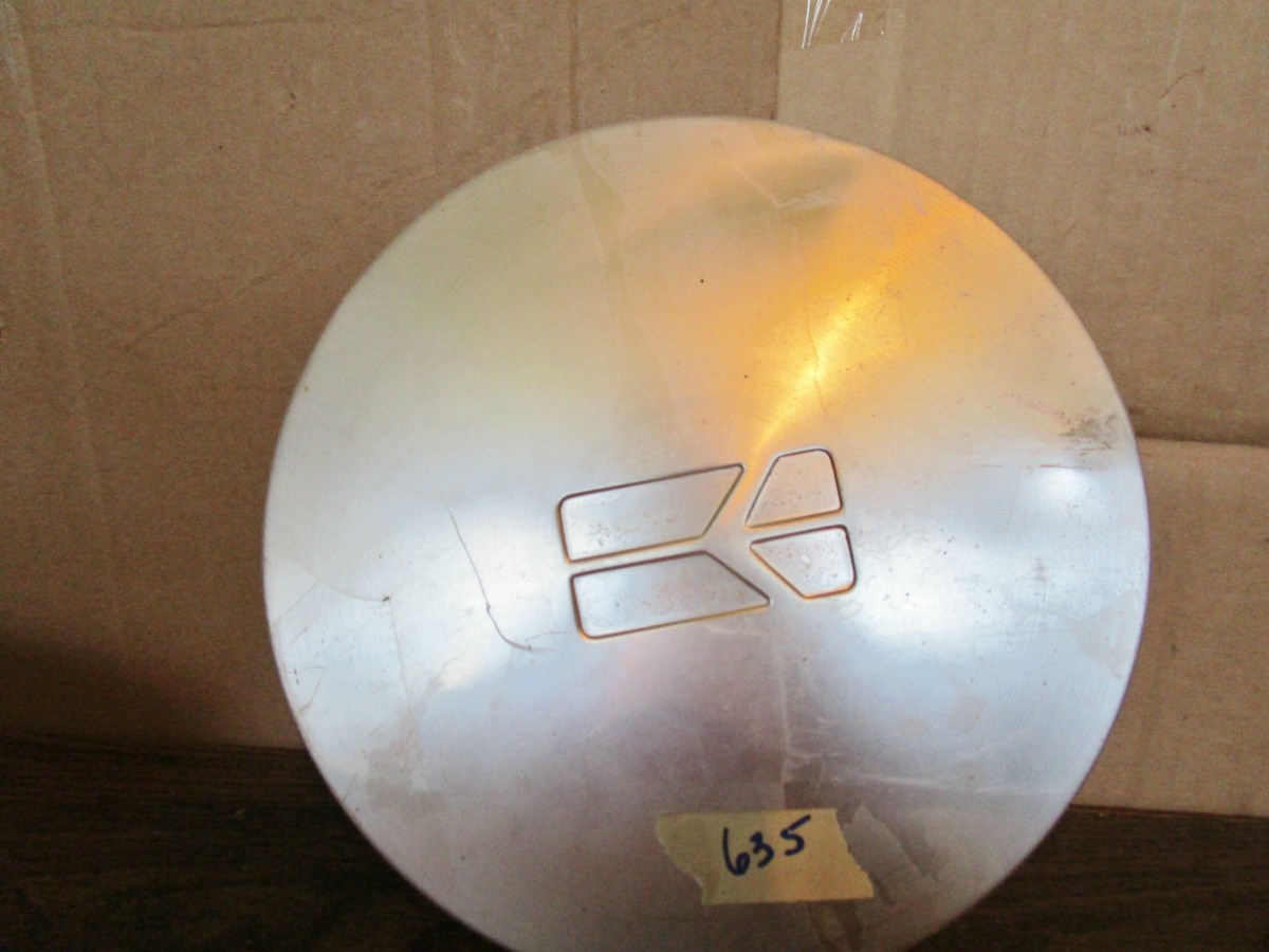 1991-92 Oldsmobile Eighty Eight Hub Cap Brand Rand A Textron 1991-92 Oldsmobile Eighty Eight Hub Cap Brand Rand A Textron