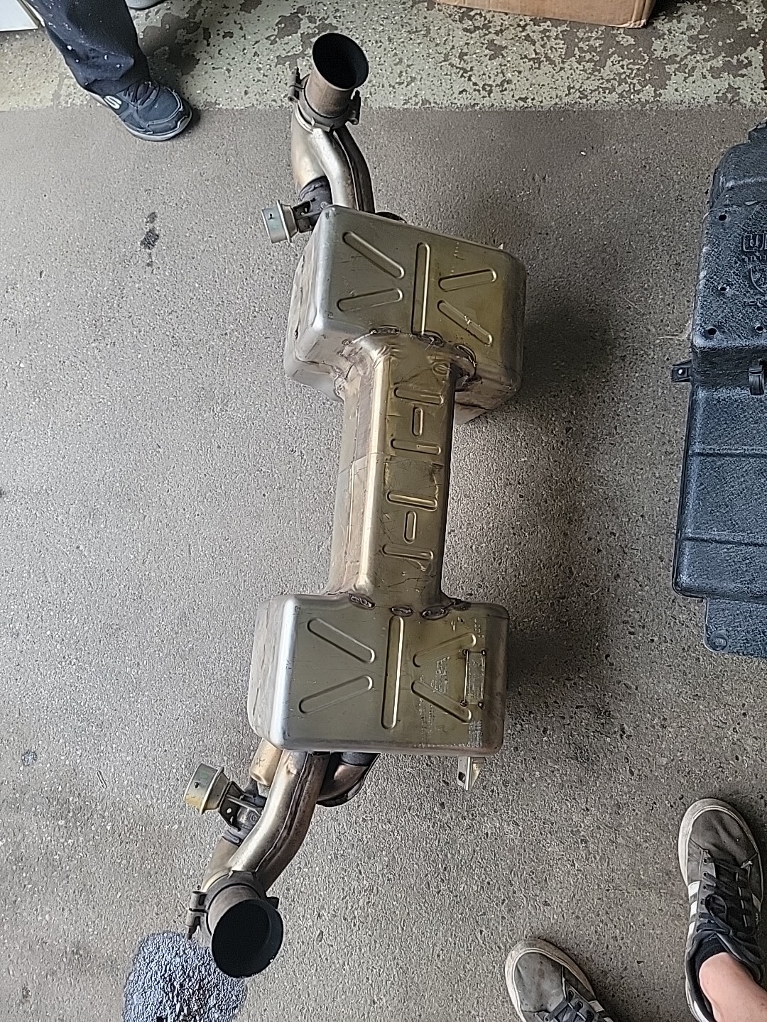 OEM LAMBORGHINI 05-06' GALLARDO MUFFLER 400251052 ARVINMERITOR NICE CONDITION
