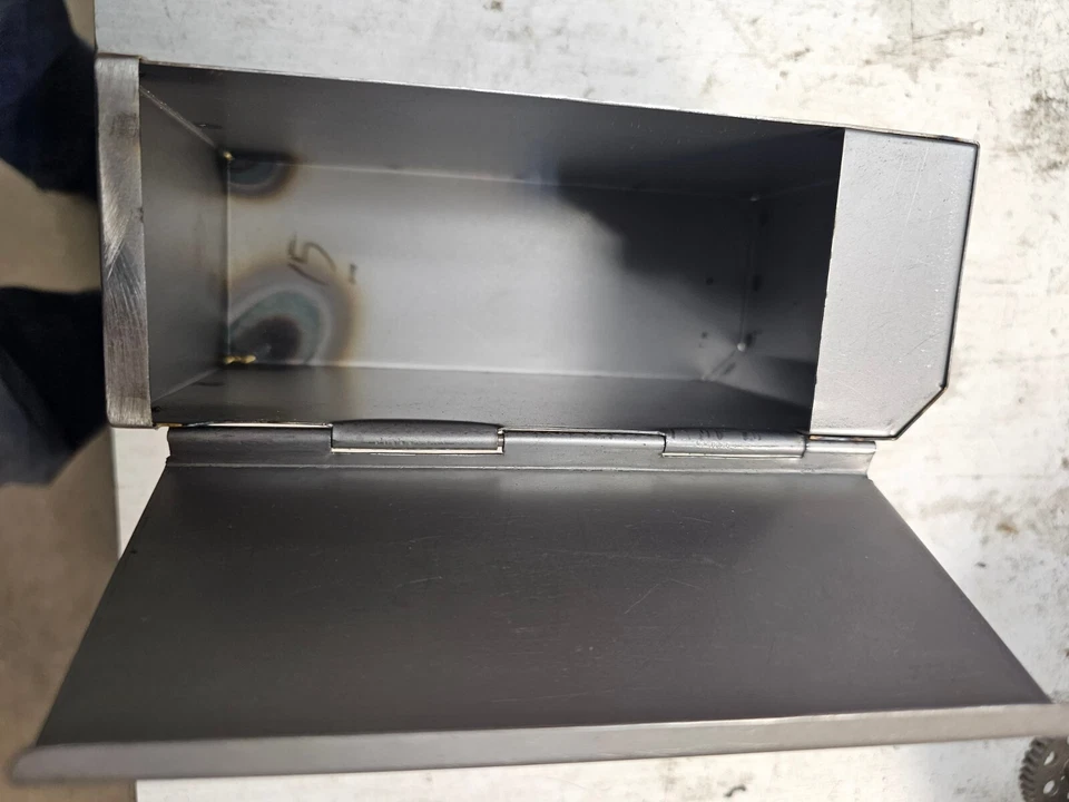 Caja de herramientas Indian Sport Scout 1935-1939 repro motor eléctrico guardabarros jefe O323 Foto 3 de 4