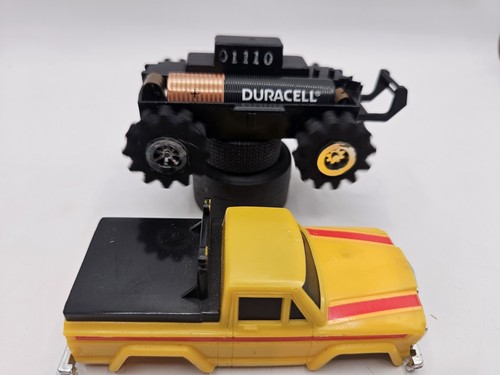 Schaper Stomper 4X4s JEEP HONCHO (works/ no light) Yellow - Picture 10 of 11