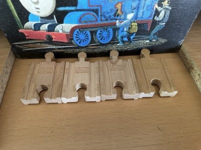 Learning Curve Wooden Thomas Train 4 Pieces 2 In Straight Tracks!