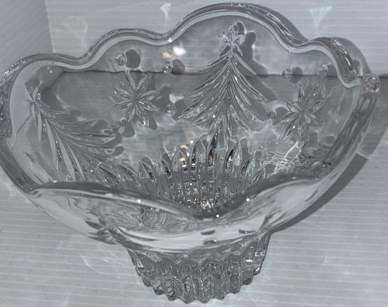 Mikasa Christmas Night Footed Bowl 6" Made in Japan Crystal Glass