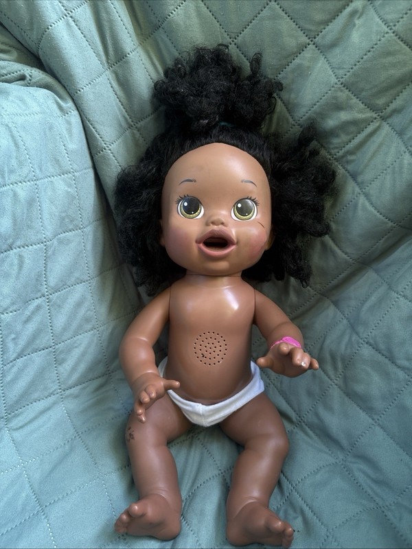 Hasbro Baby Alive Snackin Sara Doll Bilingual,  African American Defect See Pics