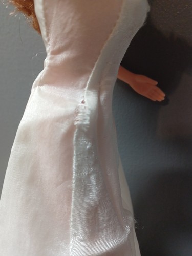 Vintage 1999 Mattel Barbie Bride White Wedding Dress Gown Blue Rose *READ - Picture 2 of 4