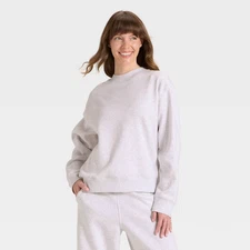 Women's Pullover Sweatshirt - Universal Thread