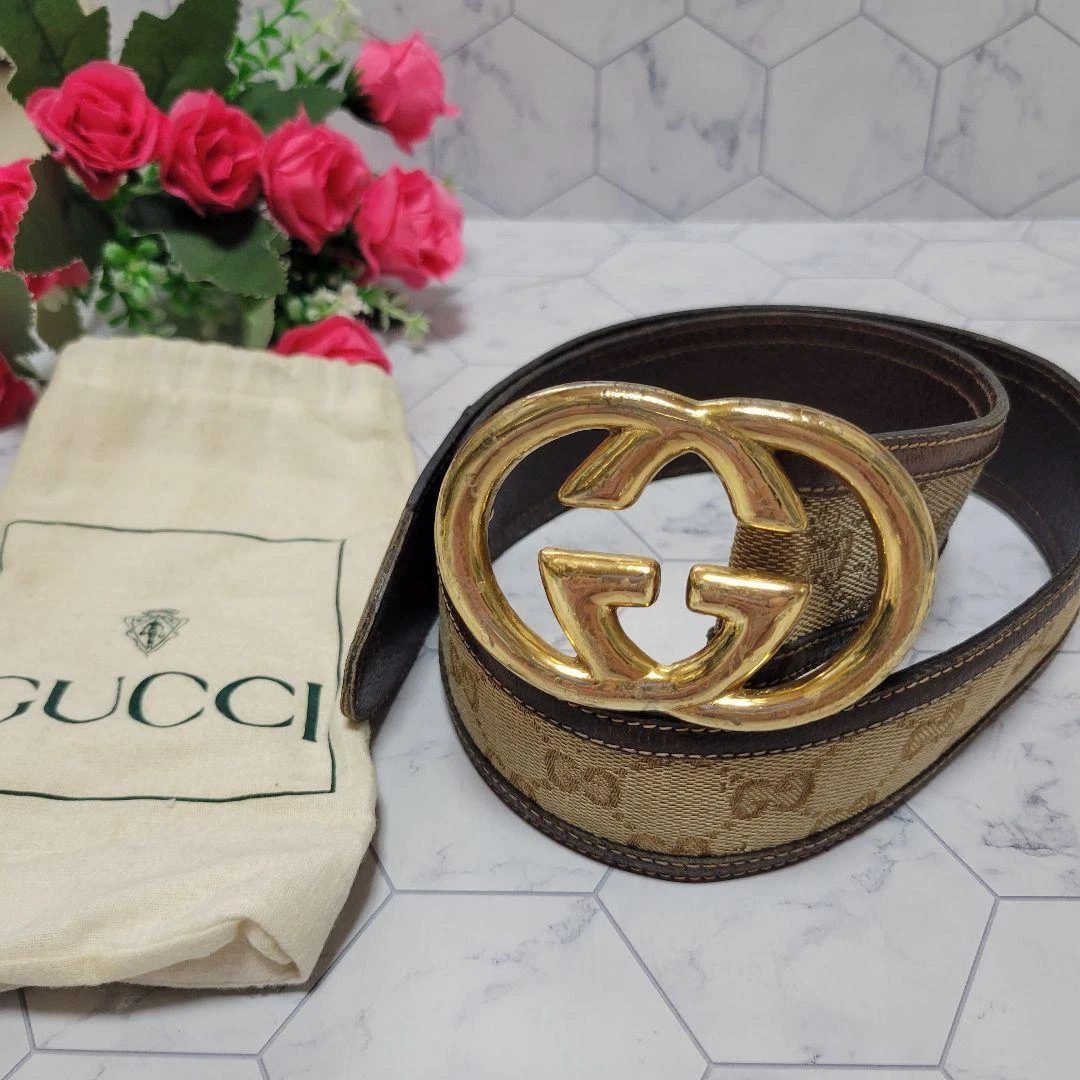 Gucci Ceinture Accessoire Mode Femme avec Logo GC   Taille 70, Excellent État