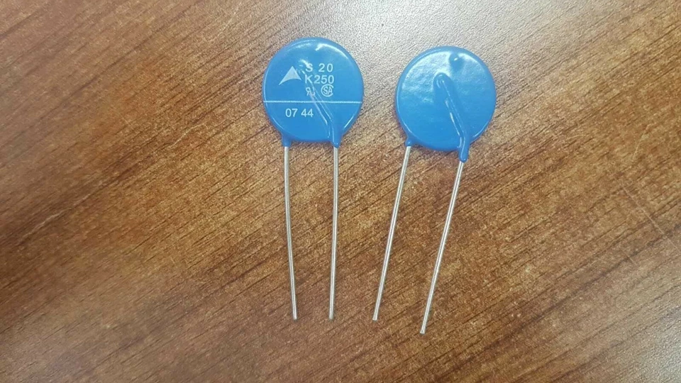 200x EPCOS B72220S251K101 S20K250 VARISTOR 390V 8KA DISC 20MM - Image 2 of 2