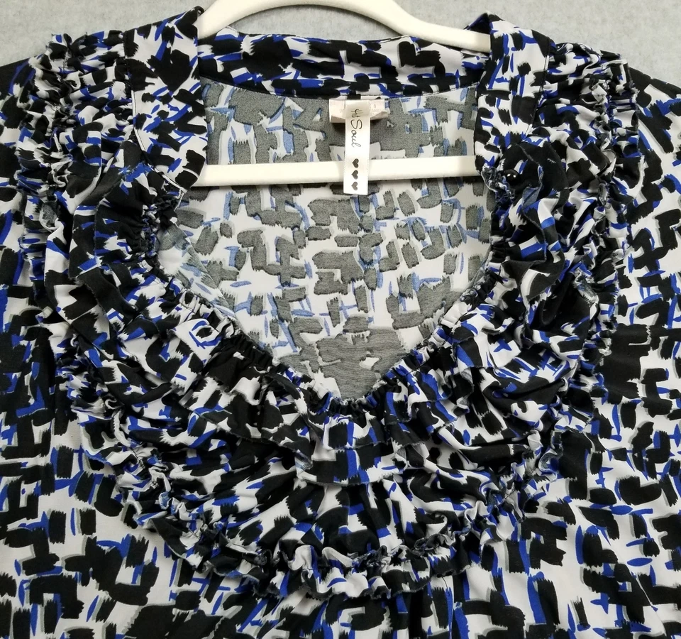 Heart Soul Top 女式 3X Plus 黑色蓝色白色几何抽象短袖 — 第 2/4 张图片