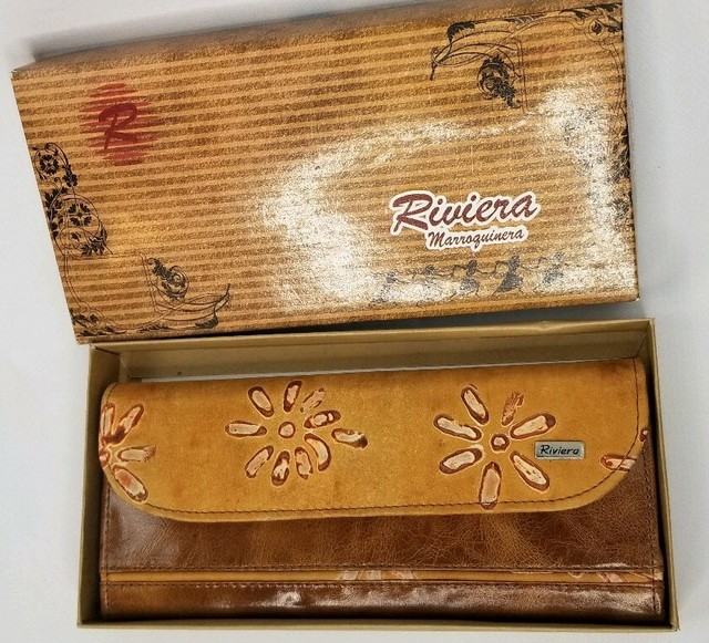 Riviera Marroquinera Travel Carryall Embossed Leather Wallet Browns New