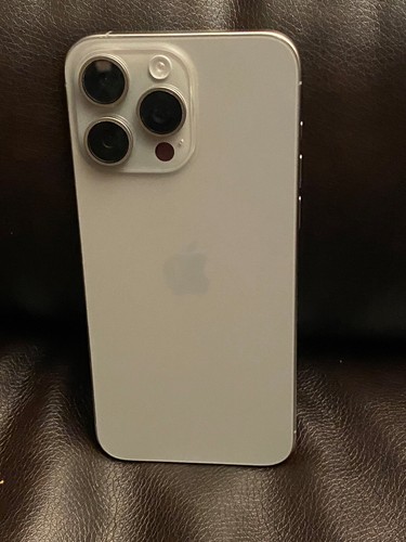Unlocked - IPhone 15 Pro Max - Débloqué 256 go - Photo 3 sur 5