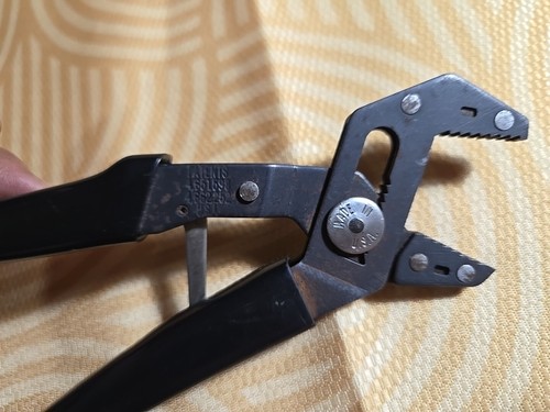 LOT OF 5 PRE-OWNED CRASFTMAN PROFESSIONAL TOOLS USA MADE SNIPS, PLIERS, ROBOGRIP - Picture 23 of 23