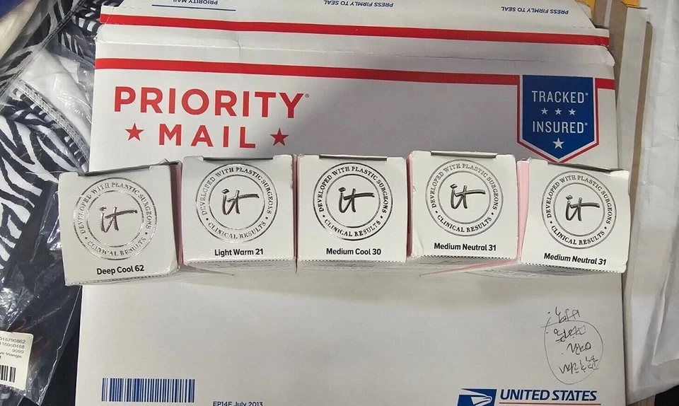 It Cosmetics Your Skin But Better Foundation + Skincare Size 1 fl oz 21,30,31,62 - Image 2 of 2