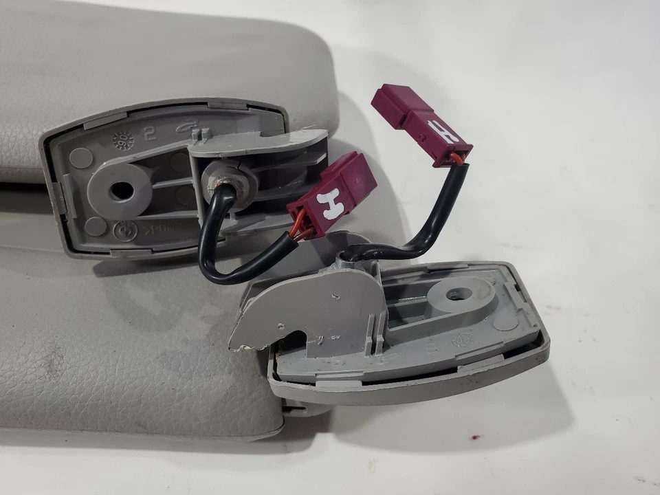 Parasol derecho usado se adapta a: BMW 525I 2007 iluminado R. vinilo derecho grado C Foto 3 de 4