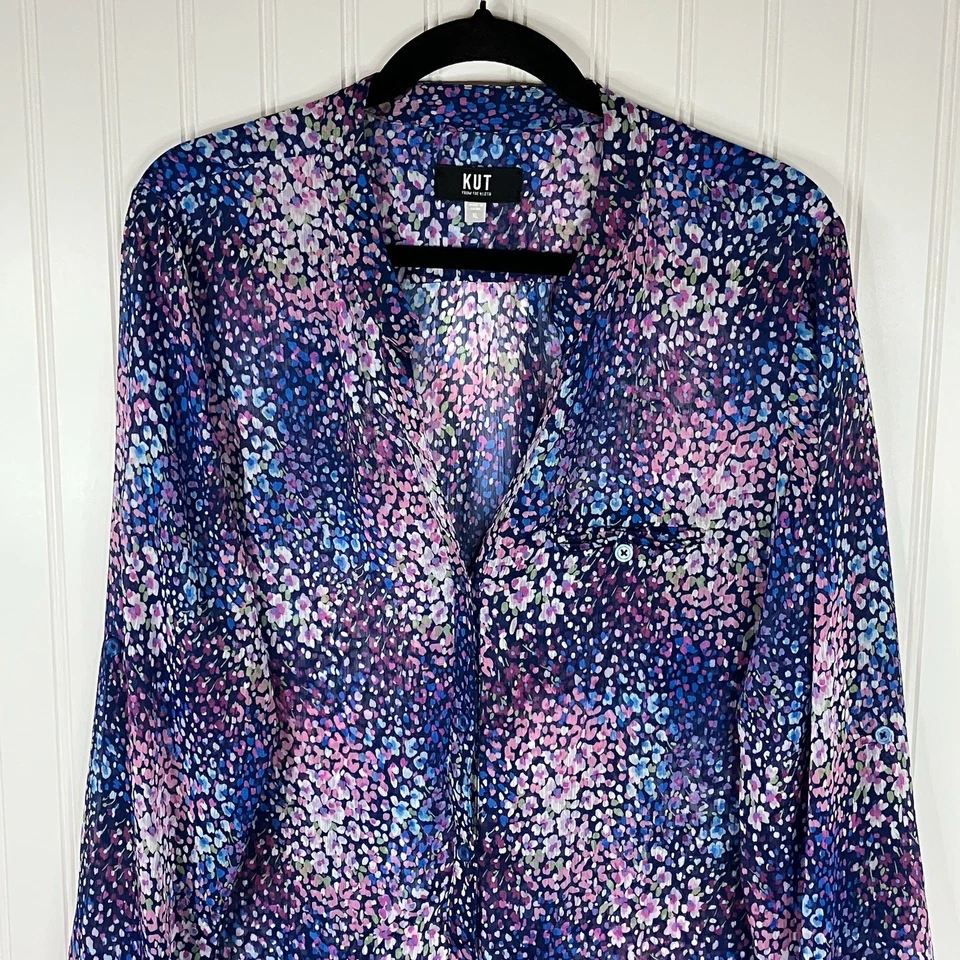 Blusa Kut From The Kloth Top Talla XL Azul y Rosa Jazmín Floral Abotonada Foto 2 de 4