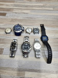Lot of 8 Vintage Watches. Some Work, Some Need Repair. Read description. Seiko