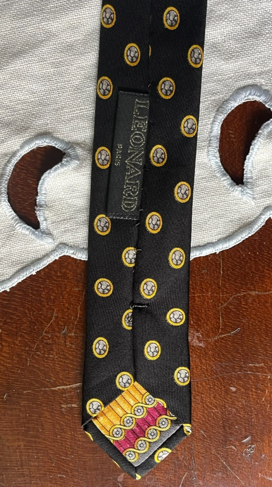 VINTAGE LEONARD PARIS DESSIN COLORFUL FLORAL /BIRD SILK NECK TIE MADE IN ITALY