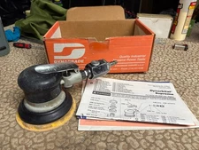 DYNABRADE 57015 Non-Vacuum Random Orbit Palm Sander 5-Inch