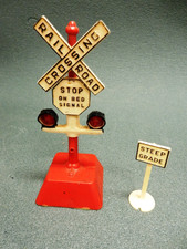 Vintage Marx O-Gauge Train Plastic Railroad Crossing Signal & 