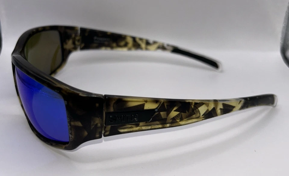 Auténticas gafas de sol Smith Optics Prospect mate camufladas con lentes polarizadas azul hielo. Foto 3 de 4