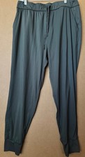 Sage Collective Womens Nylon-Stretch, Cuffed-Leg Joggers w/Pockets GRAY Medium