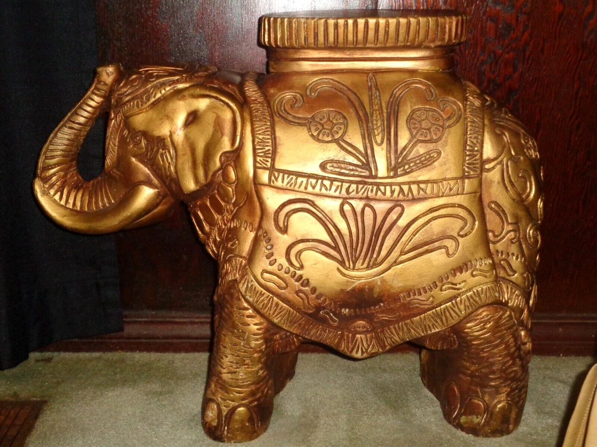 Elephant garden 2024 side table