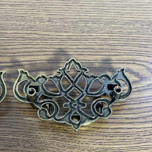 2 Vintage Bail Drawer Pulls Lot Brass Color 2.5” Chippendale Style Bat Wings - Picture 4 of 5