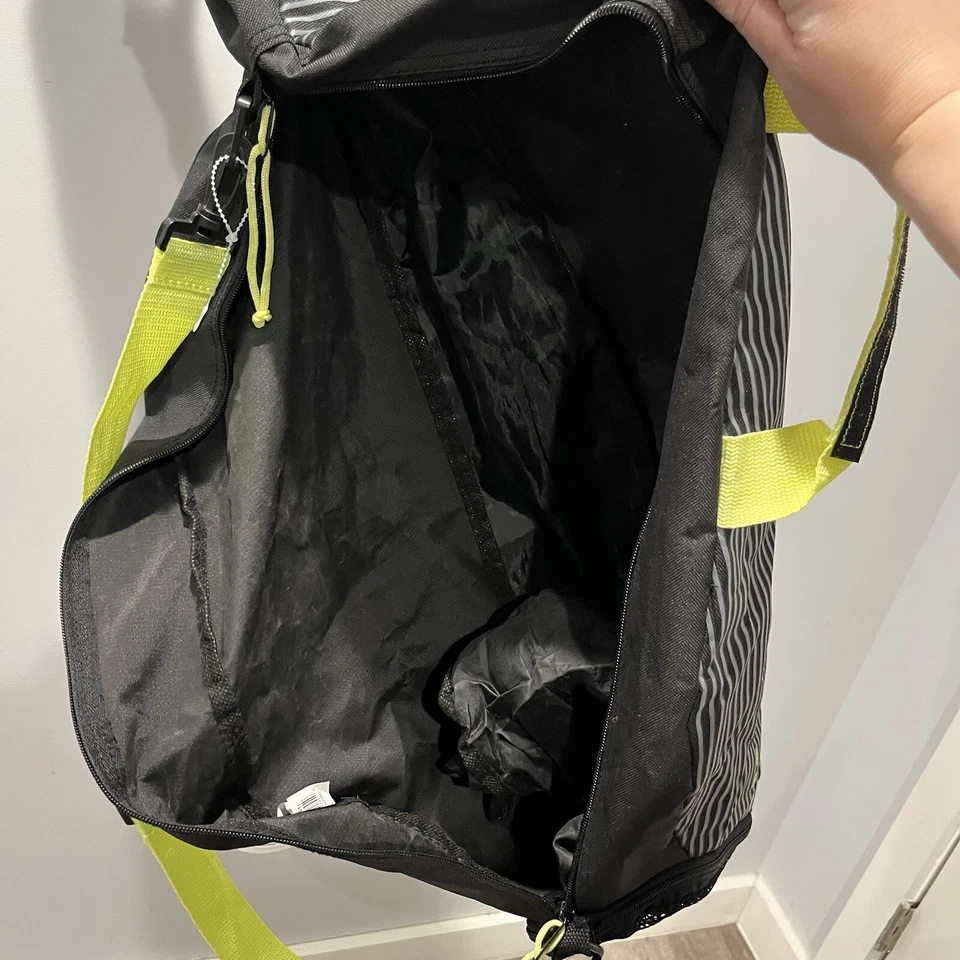 Bolsa de equipo de béisbol juvenil Franklin Sports, negra y verde lima - Usada en excelente estado Foto 3 de 4