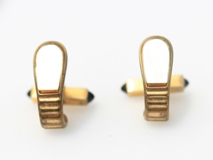 CUFFLINKS-MENS-vintage-gold-with-mother-of-pearl-claws