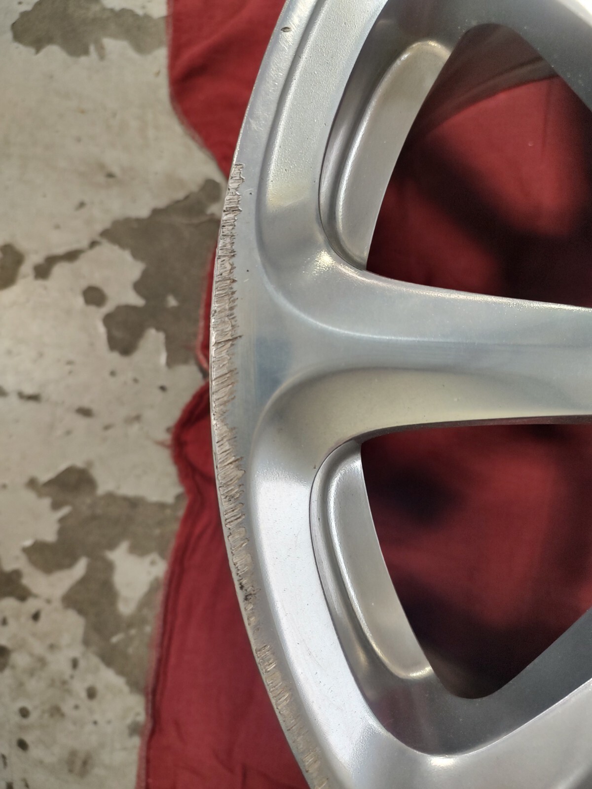 Maserati Quattroporte OEM wheels