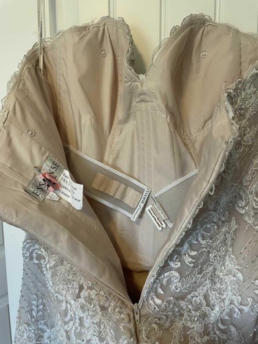 Essence Of Australia D2308 Wedding Gown Bridal 16 Dress Strapless Beaded US12 - Picture 10 of 17