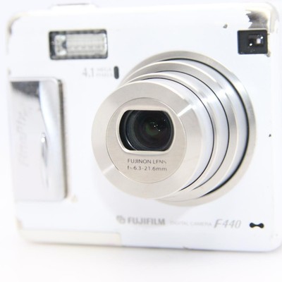 富士フイルム FUJIFILM FinePix F440 ホワイト 販売 中