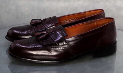 Bostonian Classics Kiltie Tassel Loafers. Black Size 10.5 EUC Bostonian Classics Loafers Black Leather Round Toe Tassel  main image 3
