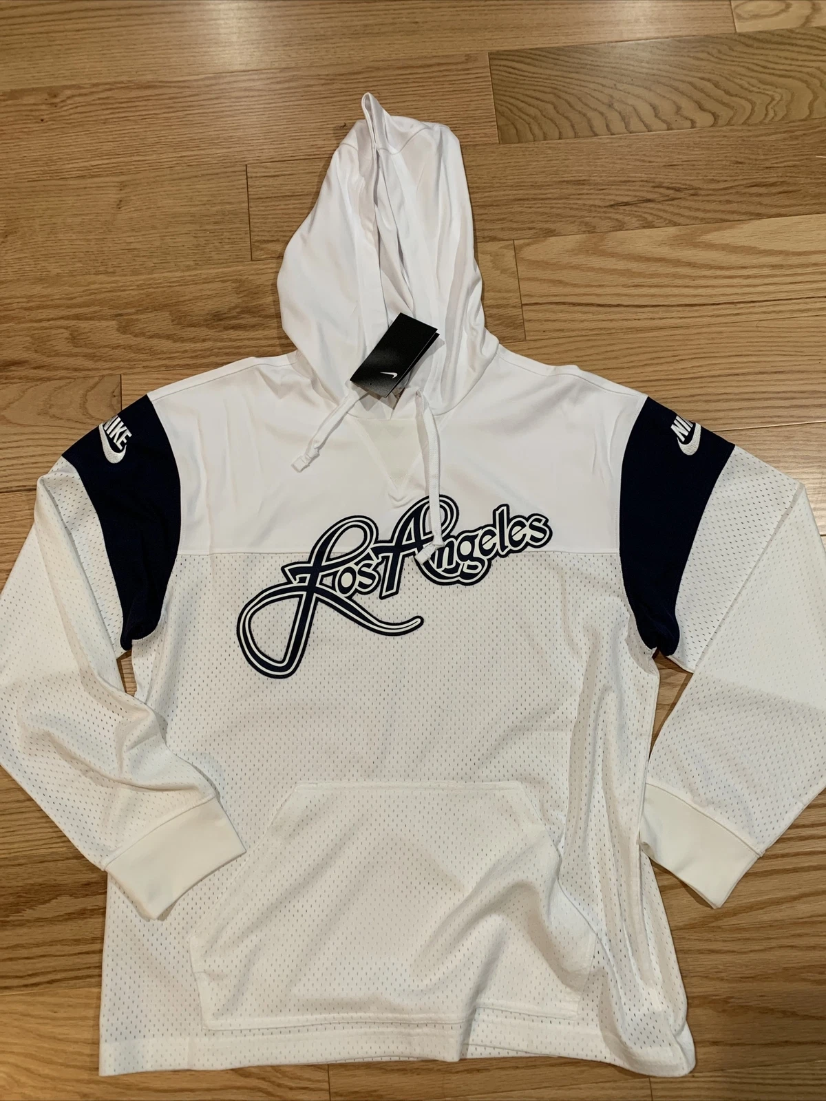 Nike Football Hoodie w/City Name Los Angeles Sz M BNwT BQ1655-100 White
Opens in a new window or tab