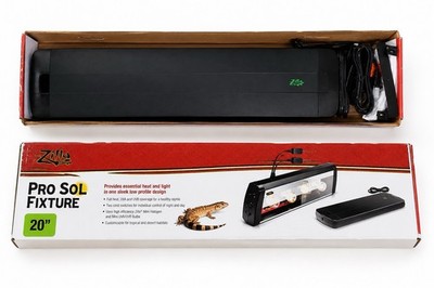 Zilla Pro Sol 20  Reptile UVB UVA Heat Light Fixture Open Box Unused