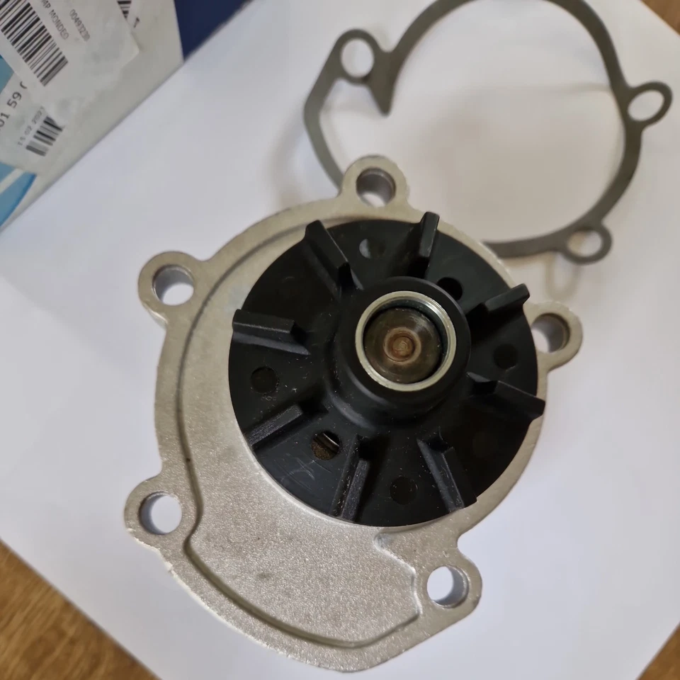 Water Pump FORD MONDEO 04-08 Mk3 ST220 3.0 V6 Coolant 0350210574 - Image 3 of 4