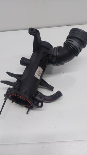 Volkswagen PASSAT B7 2012 Benzin 110kW Ansaugrohr Ansaugschlauch Turbolader