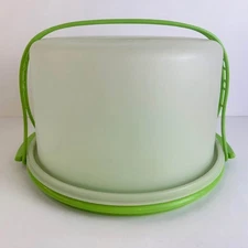 Vintage lime green Tupperware 9.5” cake carrier