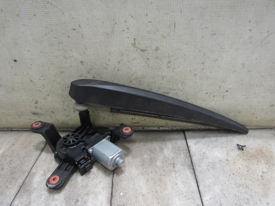 Chevrolet Trail Blazer 2021-2023 limpiaparabrisas trasero OEM 42872580 Foto 2 de 3