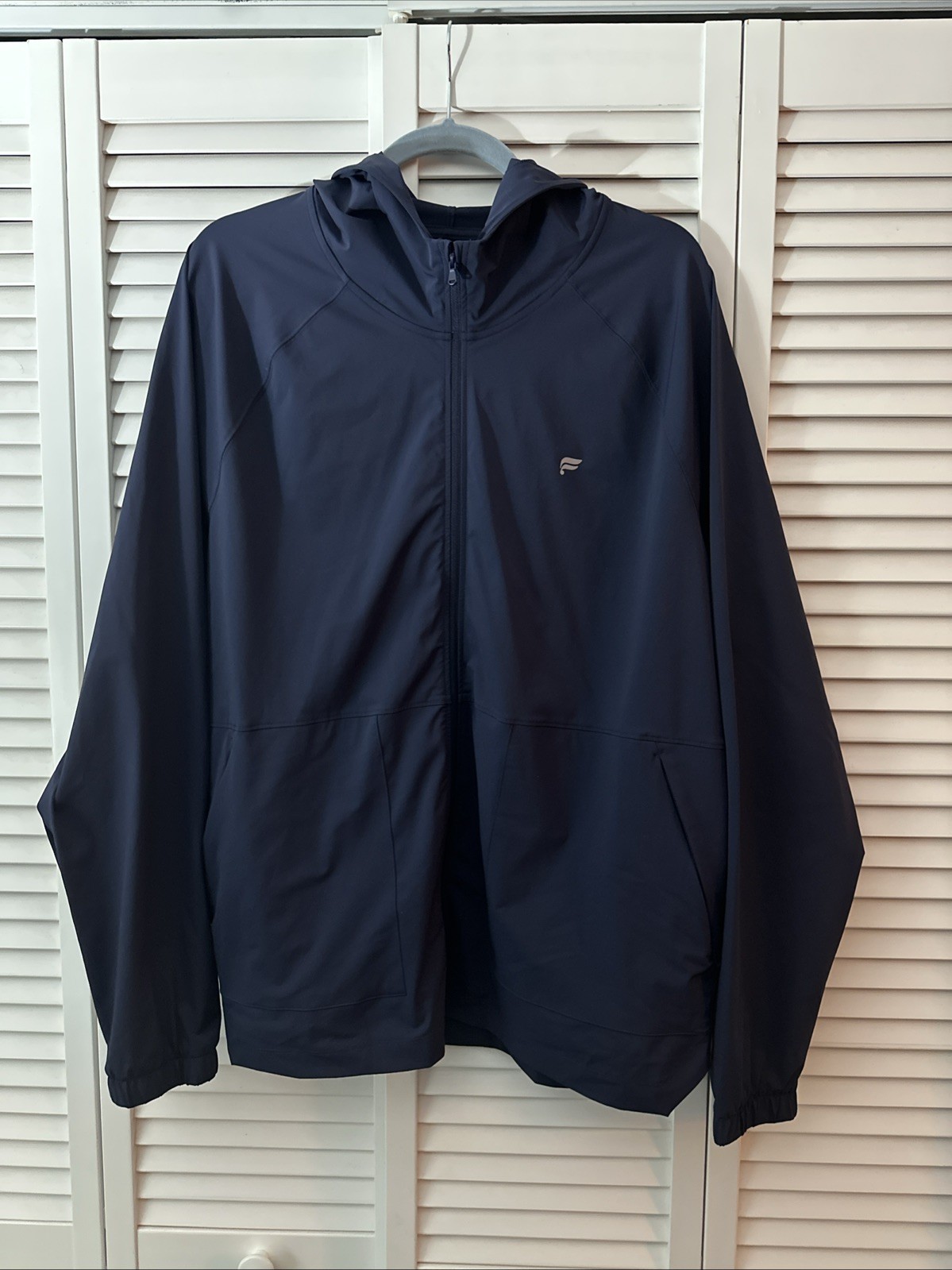 Fabletics Men’s The One Jacket Size XL Deep Navy Rain Jacket Full Zip Hooded