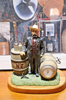 Jack Daniel's 2002 Clock in Barrel, Figurine of Mr. Jack & Jugs on Barrel