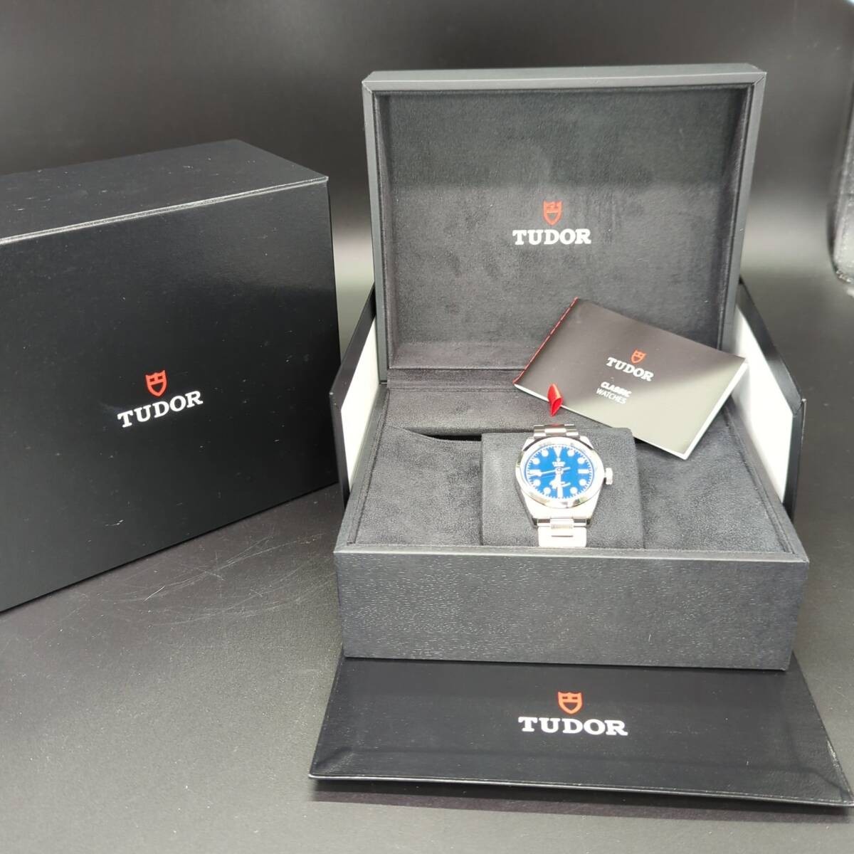 TUDOR Heritage Black Bay Automatic Wristwatch 79580 with Warranty Card and Box