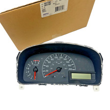 Oem 2015-2019 Nissan Versa Speedometer Cluster Kph 19317707